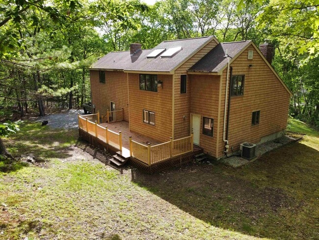 Building Photo - 200 Range Rd