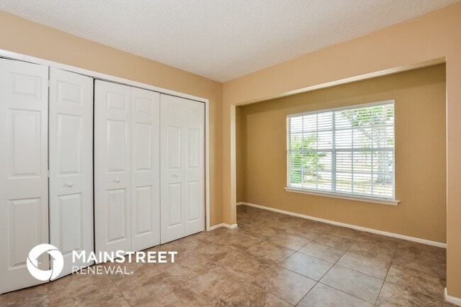 Building Photo - 2375 Moonstone Ave