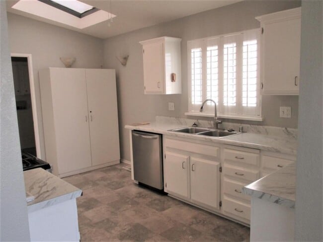 Building Photo - 2904 Peach Tree St