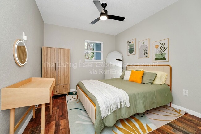 Building Photo - 2954 Sadina St