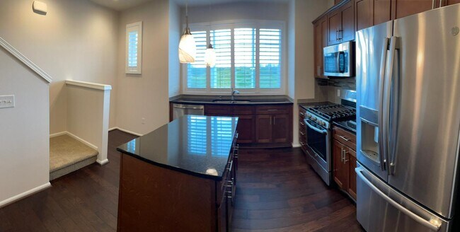 Building Photo - 3507 30th Dr