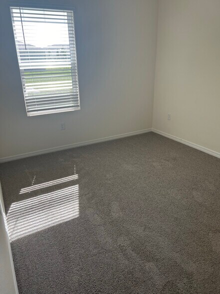 Building Photo - 2642 Angel Falls Dr