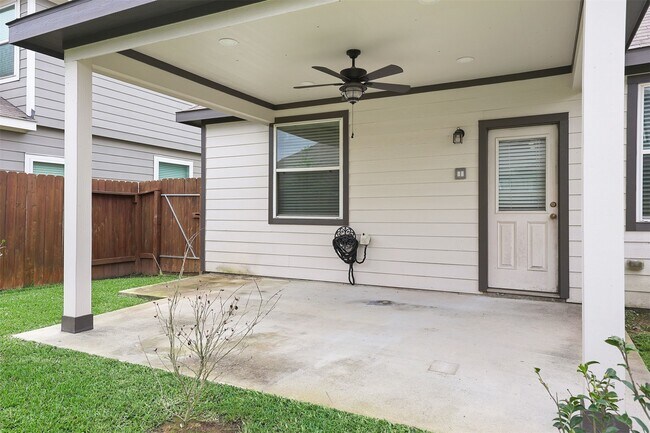 Building Photo - 3591 Cannon Dr