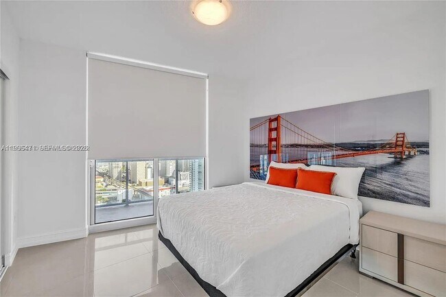 Building Photo - 185 SW 7th St