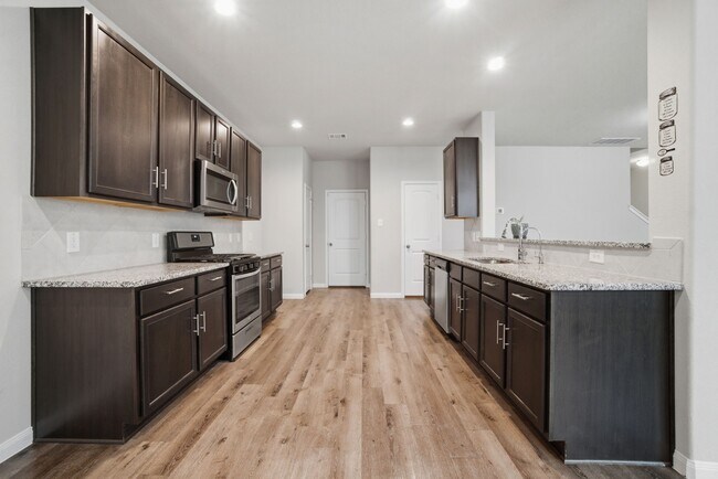 Building Photo - 22210 Great Royal Ln