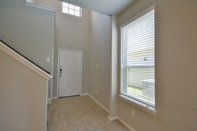 Building Photo - 24810 Winema Wds Ln