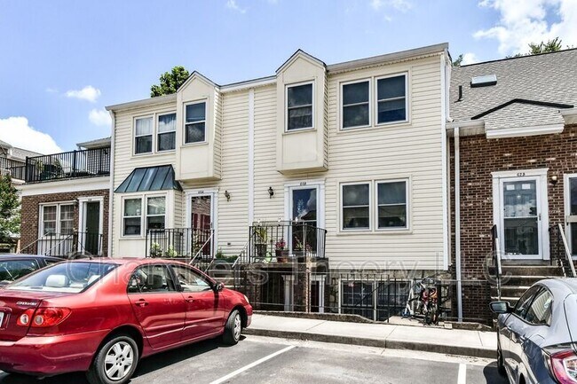 Primary Photo - 60 N Bedford St