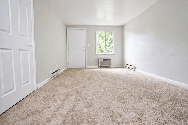 Interior Photo - PARK MANOR -- 183