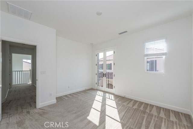 Building Photo - 68 Meander