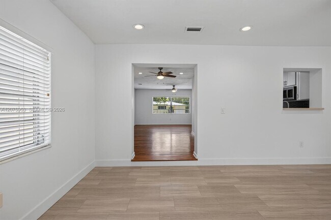 Building Photo - 6629 SW 65th St