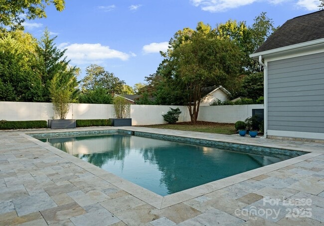 Building Photo - 3125 Pinehurst Pl