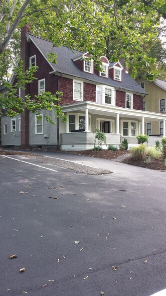 Building Photo - 115 Dewitt Pl