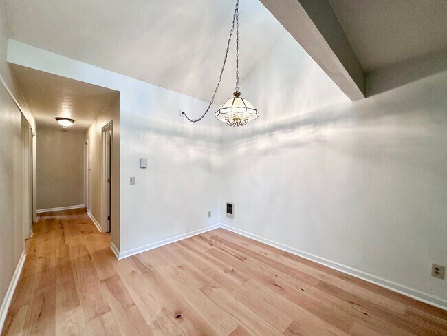 Building Photo - 15938 Quarry Rd