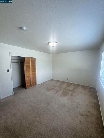 Building Photo - 674 Maud Ave