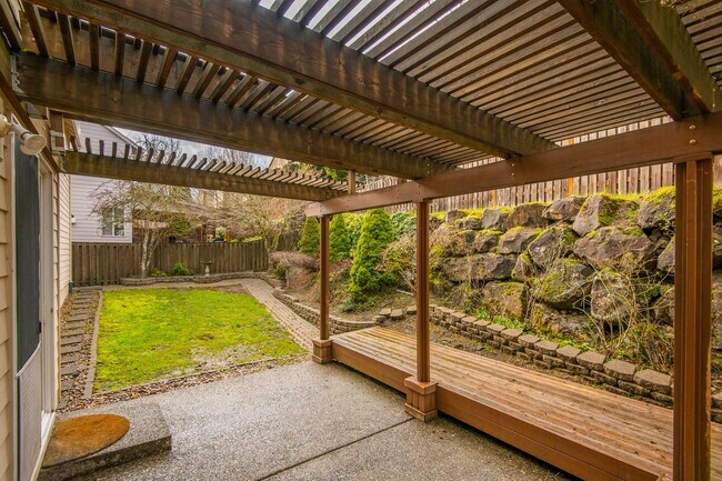 Building Photo - Discover Your Dream Home in Sterling Park!