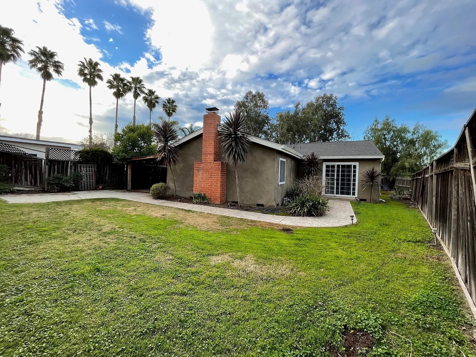 Building Photo - 1664 Messina Dr