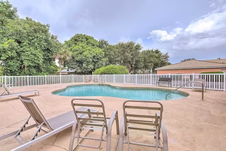 Building Photo - 2097 Hidden Grove Ln