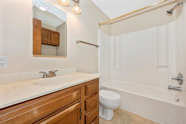 Building Photo - Open House Sun 12.7 from 10:15 to 11:15 AM