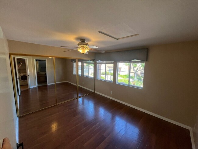 Building Photo - Modern 3-Bed, 3-Bath Condo with Garage & P...