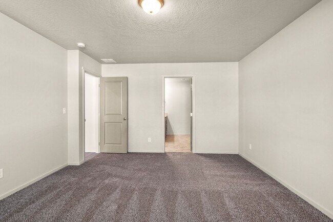 Building Photo - Newer 3 Bedroom, 2 Bath Airway Heights Ran...