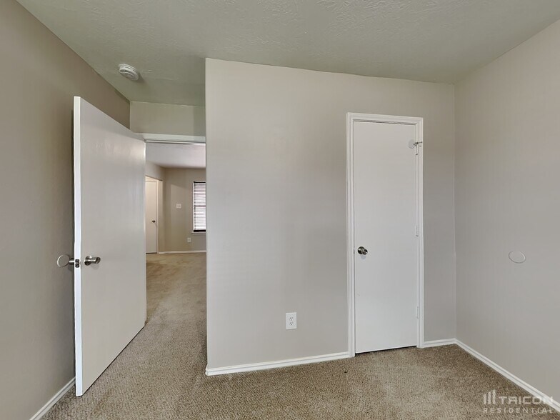 Building Photo - 13123 Sandhill Park Ln