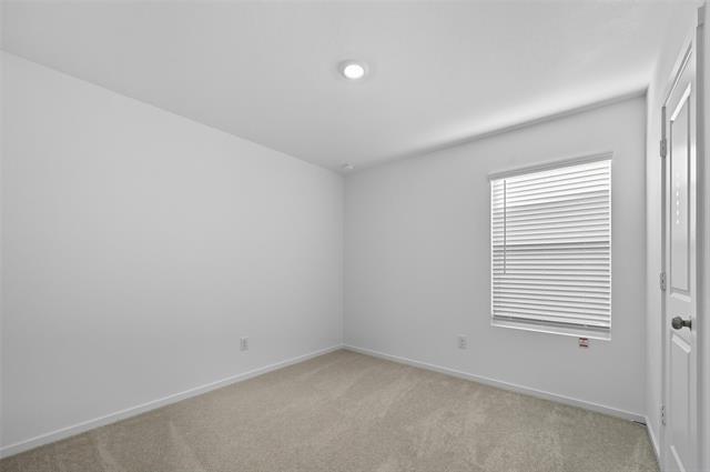 Building Photo - 1013 Raintree Rd