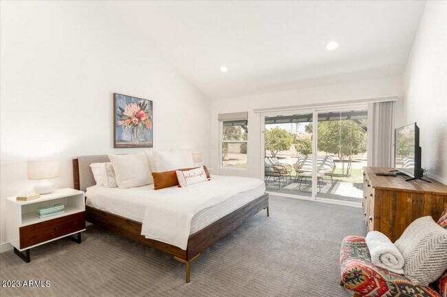 Building Photo - 11601 N 50th Pl