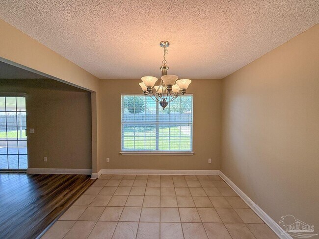 Building Photo - 1519 Sandcliff Dr