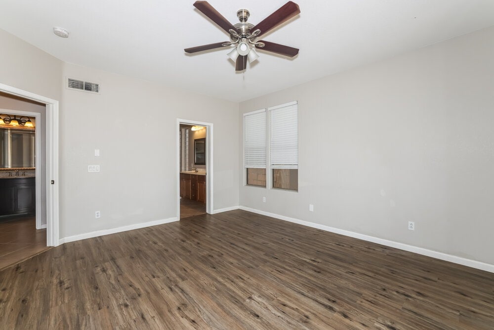 Building Photo - 13492 W Cypress St