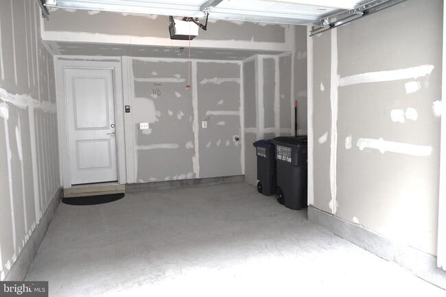 Building Photo - 13542 Innovation Station Lp