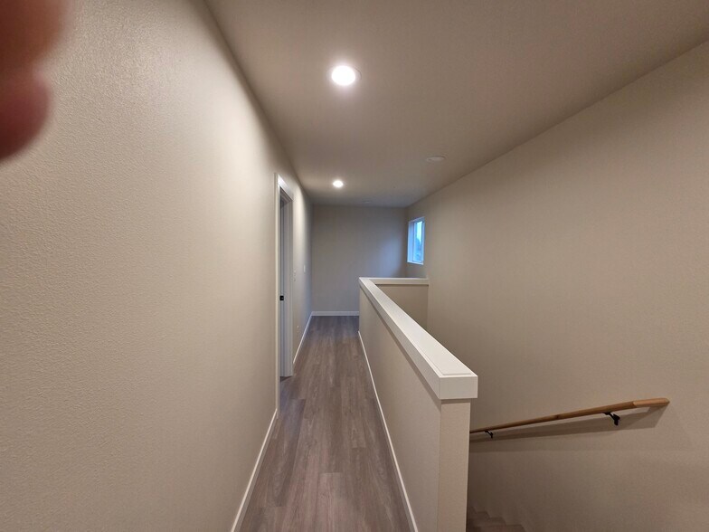 Building Photo - 141 Section St