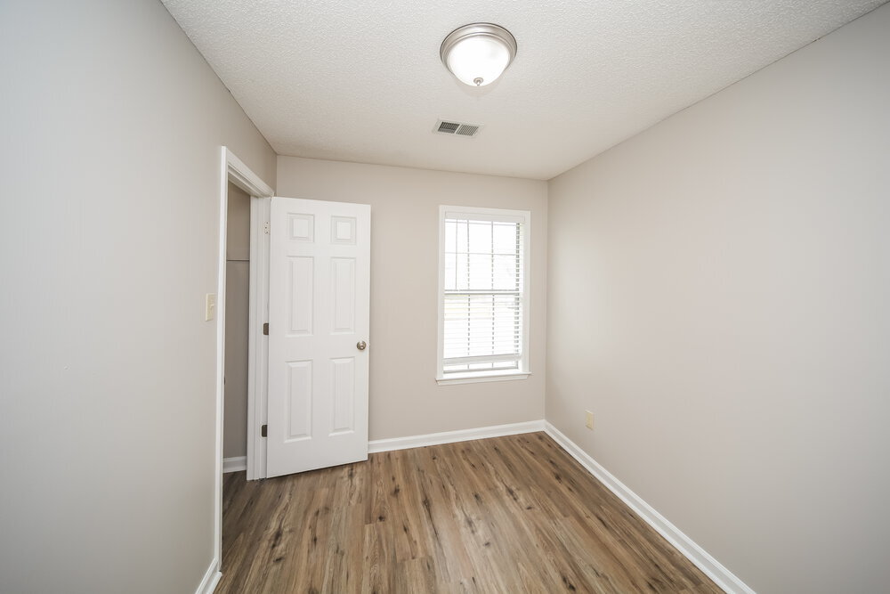 Building Photo - 4320 Whispering Bend Cove N