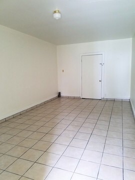 Building Photo - 6923 Cole Creek Dr