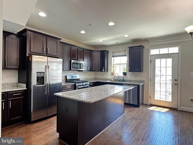 Building Photo - 12116 Grey Squirrel St