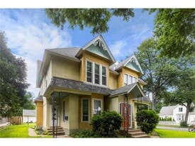 Building Photo - 1430 Madison St NE