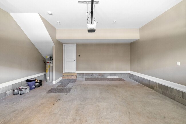 Building Photo - 172 Dundee Dr