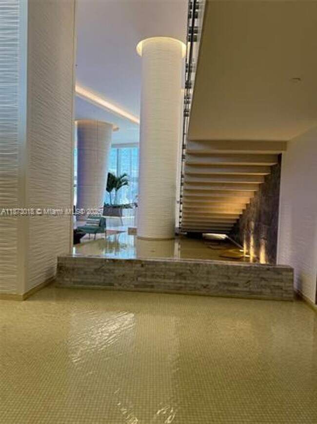 Building Photo - 18201 Collins Ave