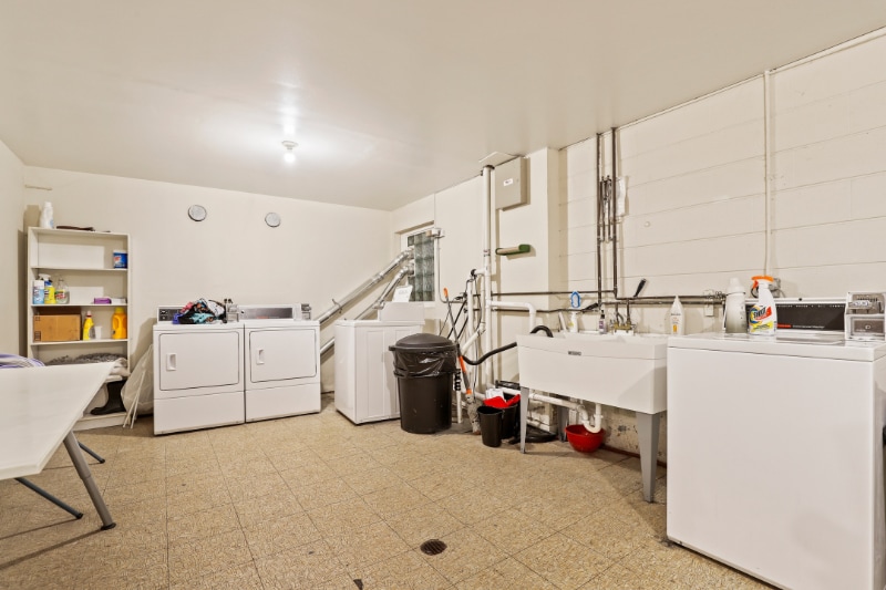 Building Photo - 505 Kenilworth Ave