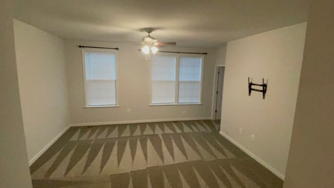 Building Photo - 5903 Laurel Bed Ln