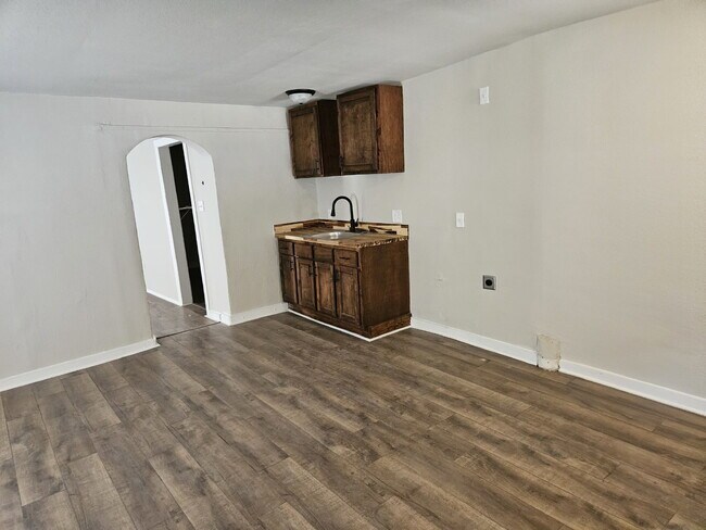 Building Photo - 335 Monticello Ct
