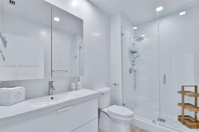 Building Photo - 18800 NE 29th Ave