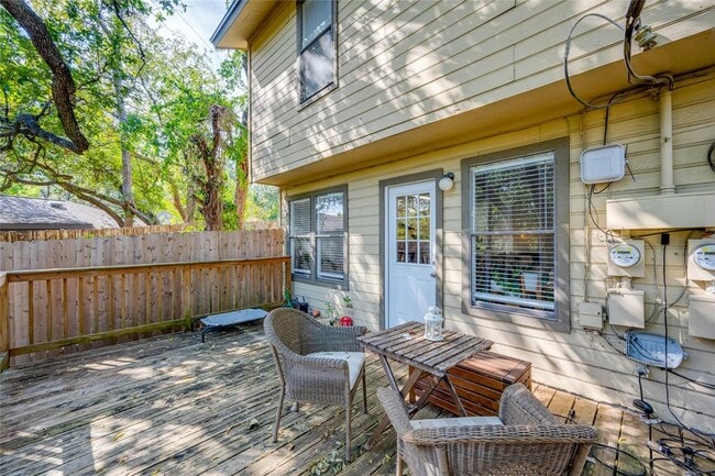 Building Photo - 3503 Larchmont Cove