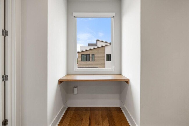 Building Photo - 5202 Pink Poppy Pass