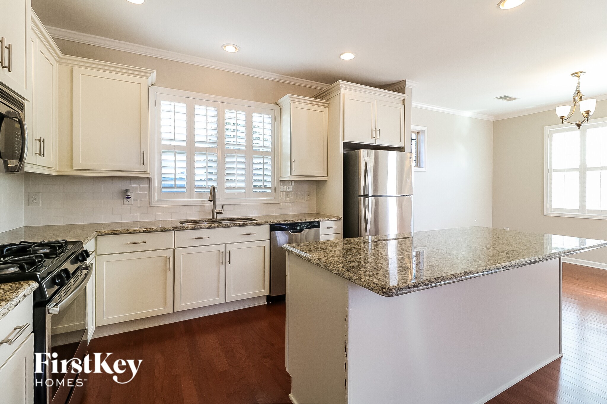 Building Photo - 69 Plum Ln