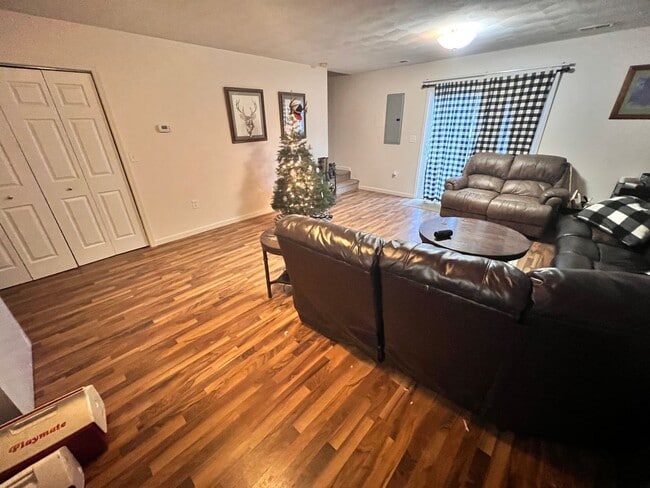 Building Photo - Radford, 3 BR / 1.5 BA, Available for the fall term