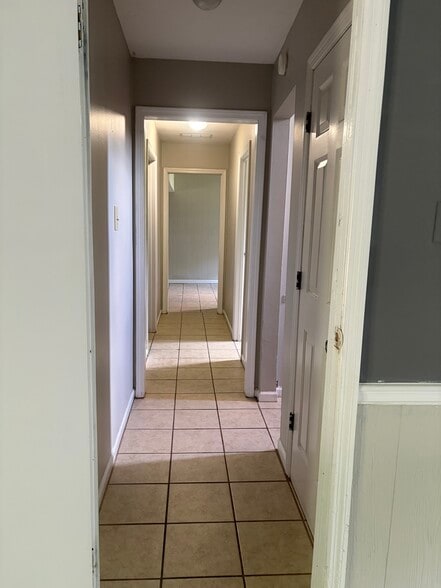 Building Photo - 3056 Dale Hollow Dr