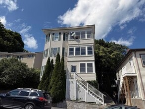 Building Photo - 20 Creston St