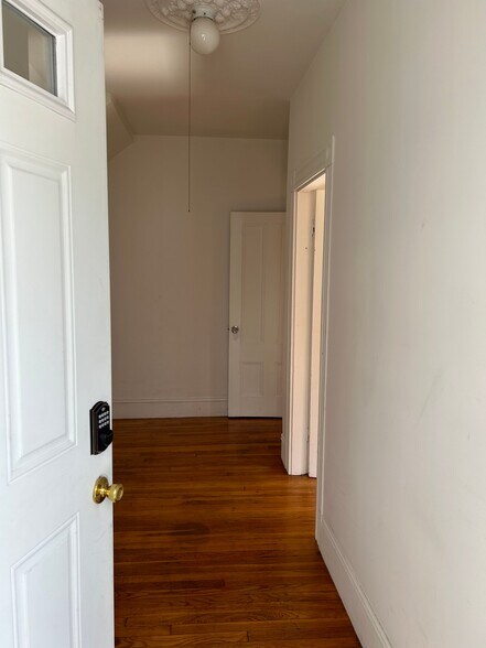 Building Photo - 81 Flint St