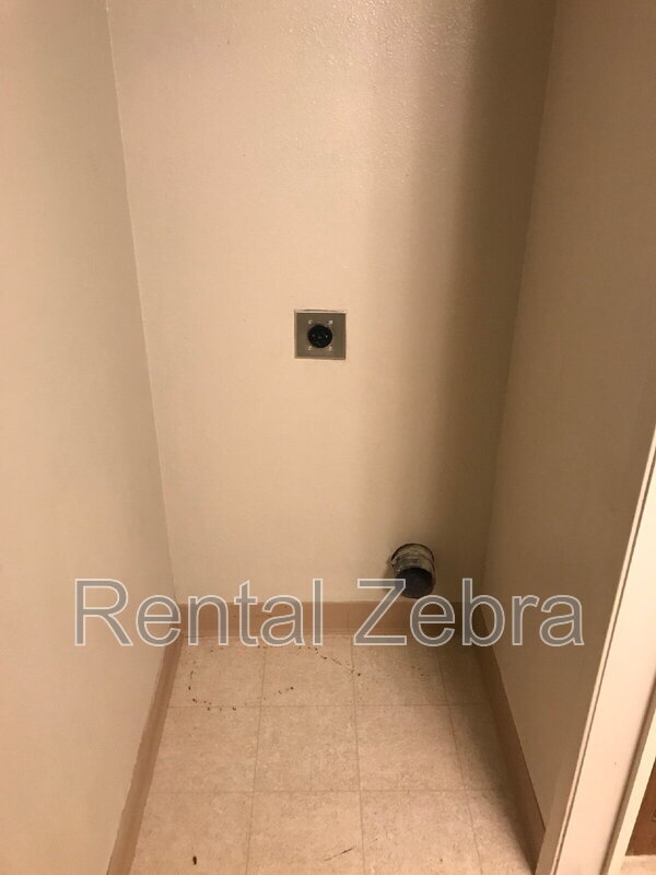 Building Photo - 3357 San Ramon Ct