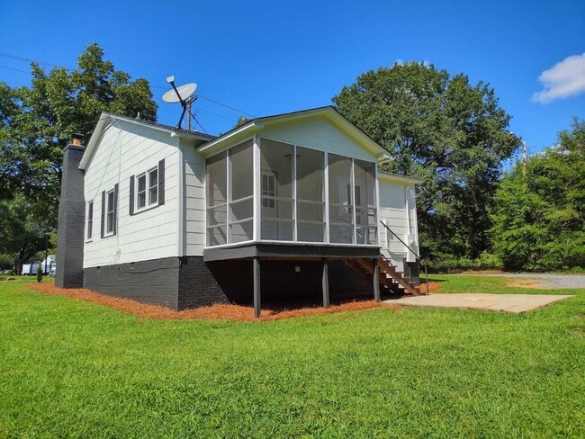 Building Photo - 486 Hope St